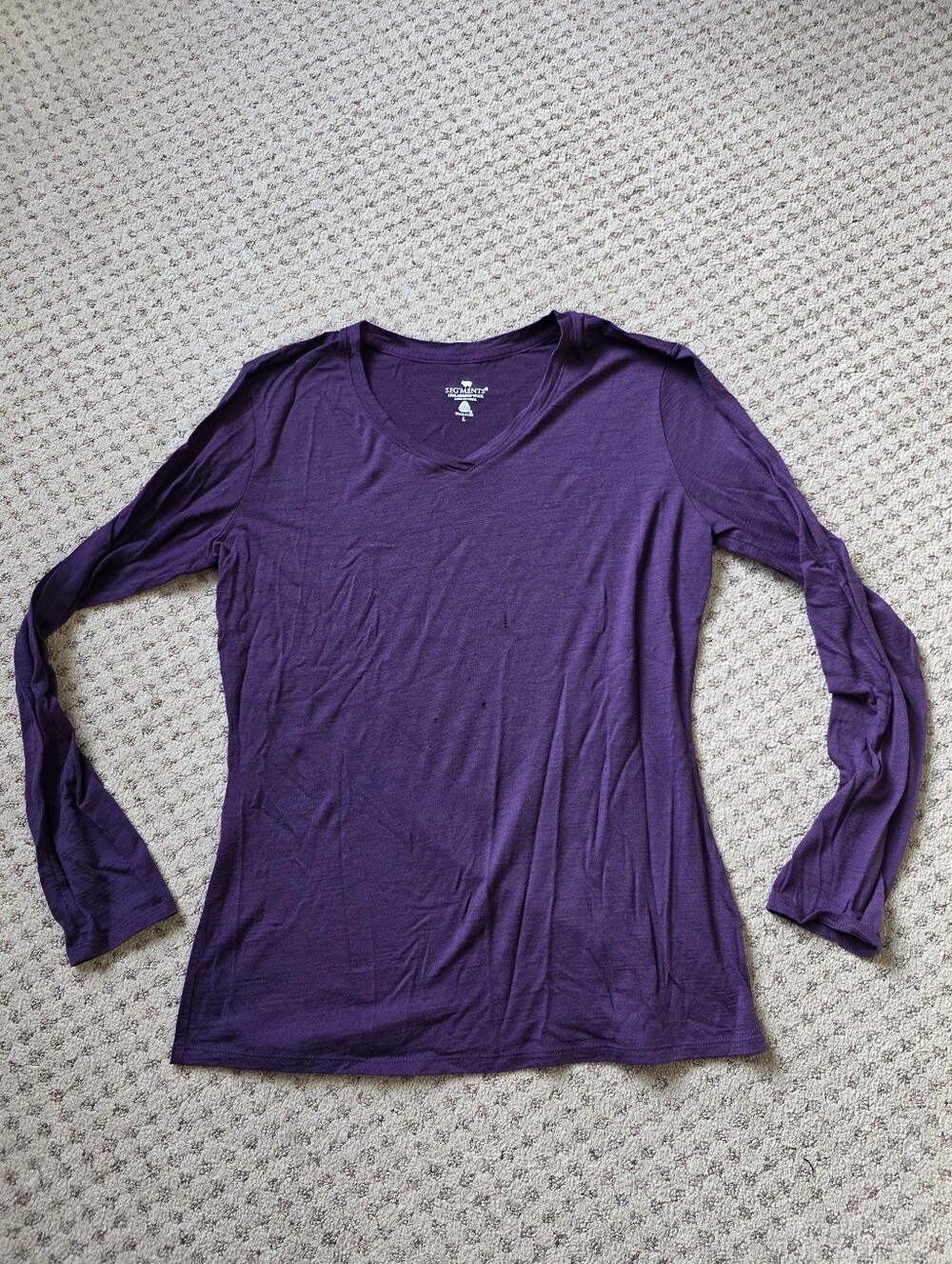 Segments Merino  Baselayer Lightweight Long-Sleeve V-Neck Tee in Deep Plum